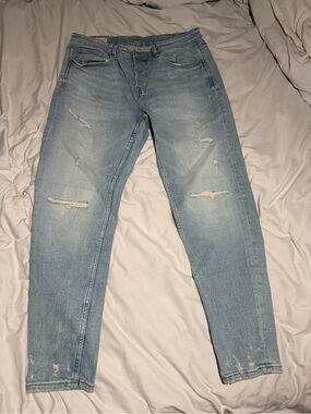 ZARA Slim fit tapered Light blue slight distress